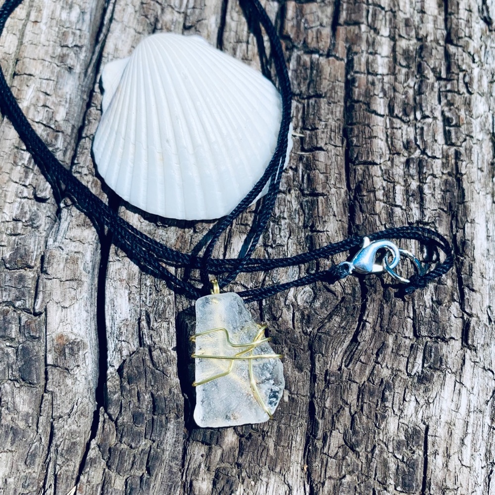 🐳 3/$25 Paradise Found Seaglass Necklace - Picture 3 of 6